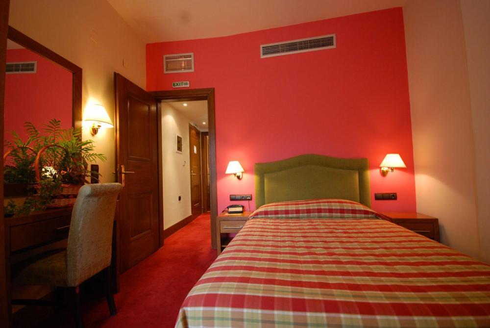 Hotel Elvetia Karpenísion Quarto foto